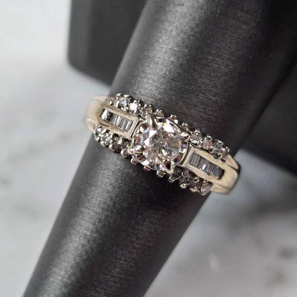 Womens Vintage Estate 14K White Gold Diamond Ring, 5.7g E6206